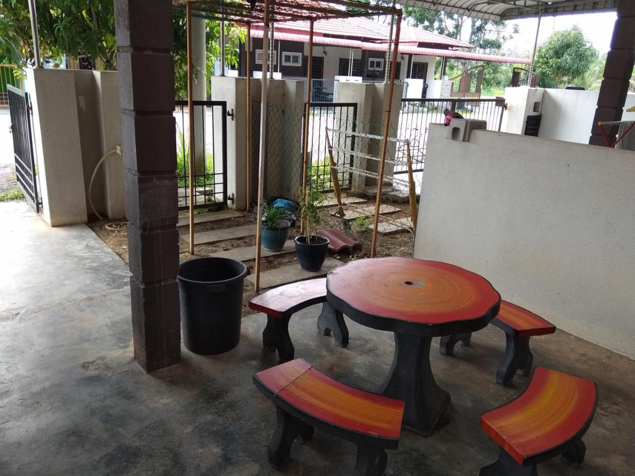 Homestay Amsyarah Seri Iskandar Exterior foto